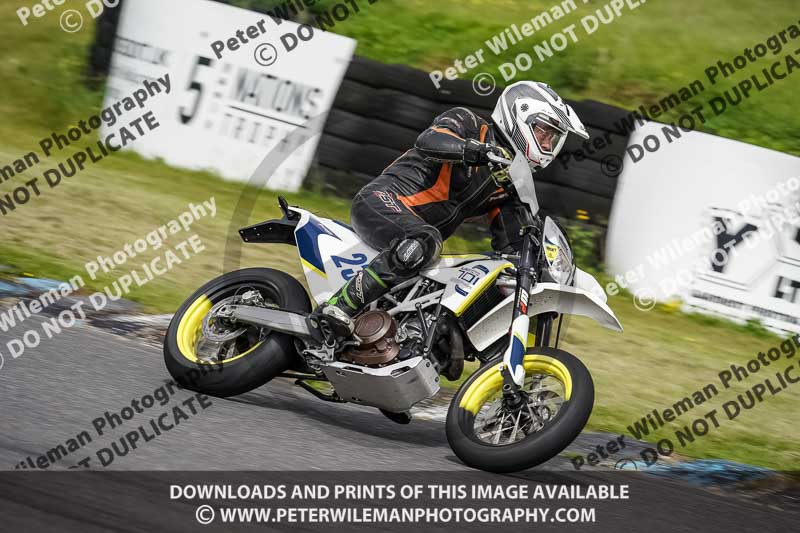 enduro digital images;event digital images;eventdigitalimages;lydden hill;lydden no limits trackday;lydden photographs;lydden trackday photographs;no limits trackdays;peter wileman photography;racing digital images;trackday digital images;trackday photos
